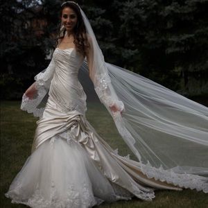 Wedding dress